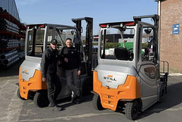 Twee nieuwe heftrucks geleverd bij handelsonderneming C.J. Klep B.V.
